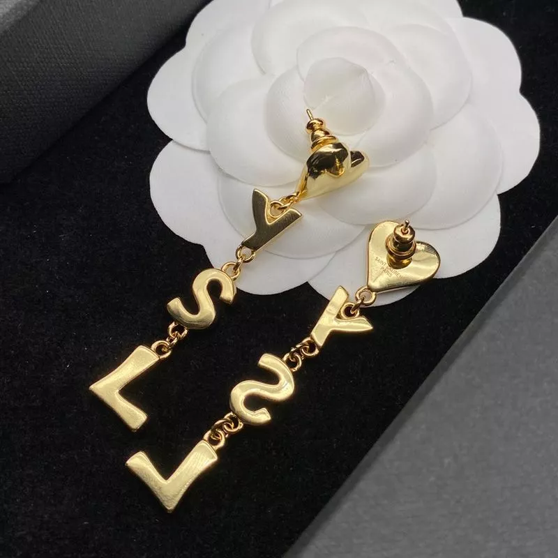 Cheap Saint Laurent Opyum Heart Earrings In Metal Gold 0115