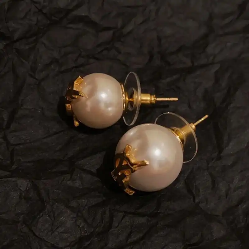 Cheap Saint Laurent Cassandre Pearl Earrings In Metal Gold 0204